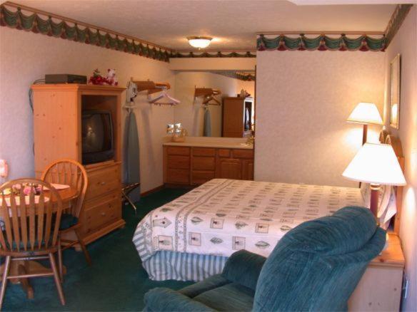 Townhouse Inn & Suites Омаха Номер фото